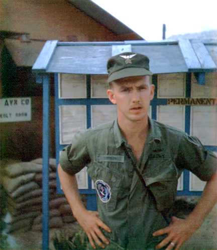 1967-rvn-duc-pho-chas-simmons-front-of-orderly-room.jpg