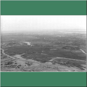 1967-rvn-duc-pho-end-of-runway-pol-area2.jpg